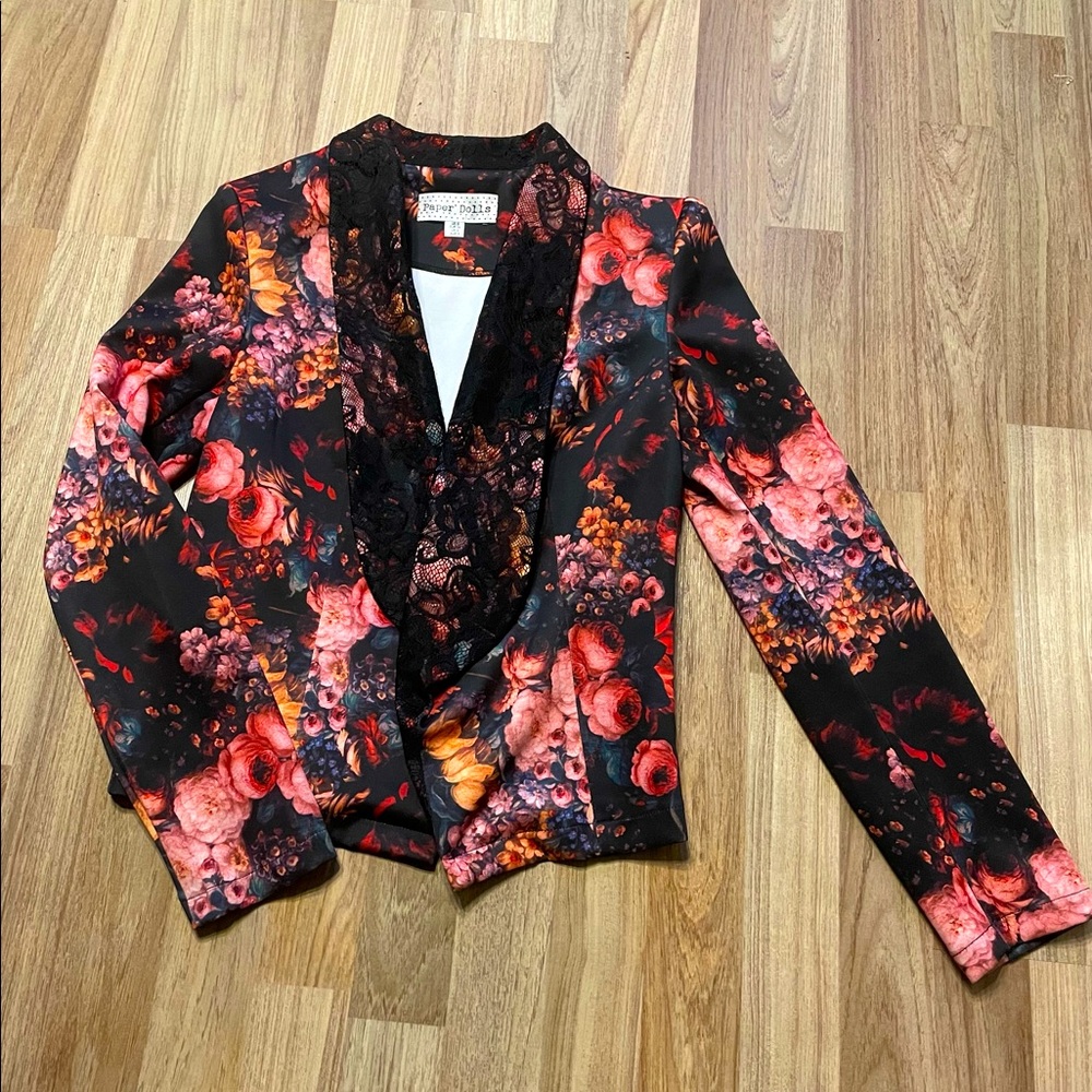 Bold Floral+Lace Blazer
